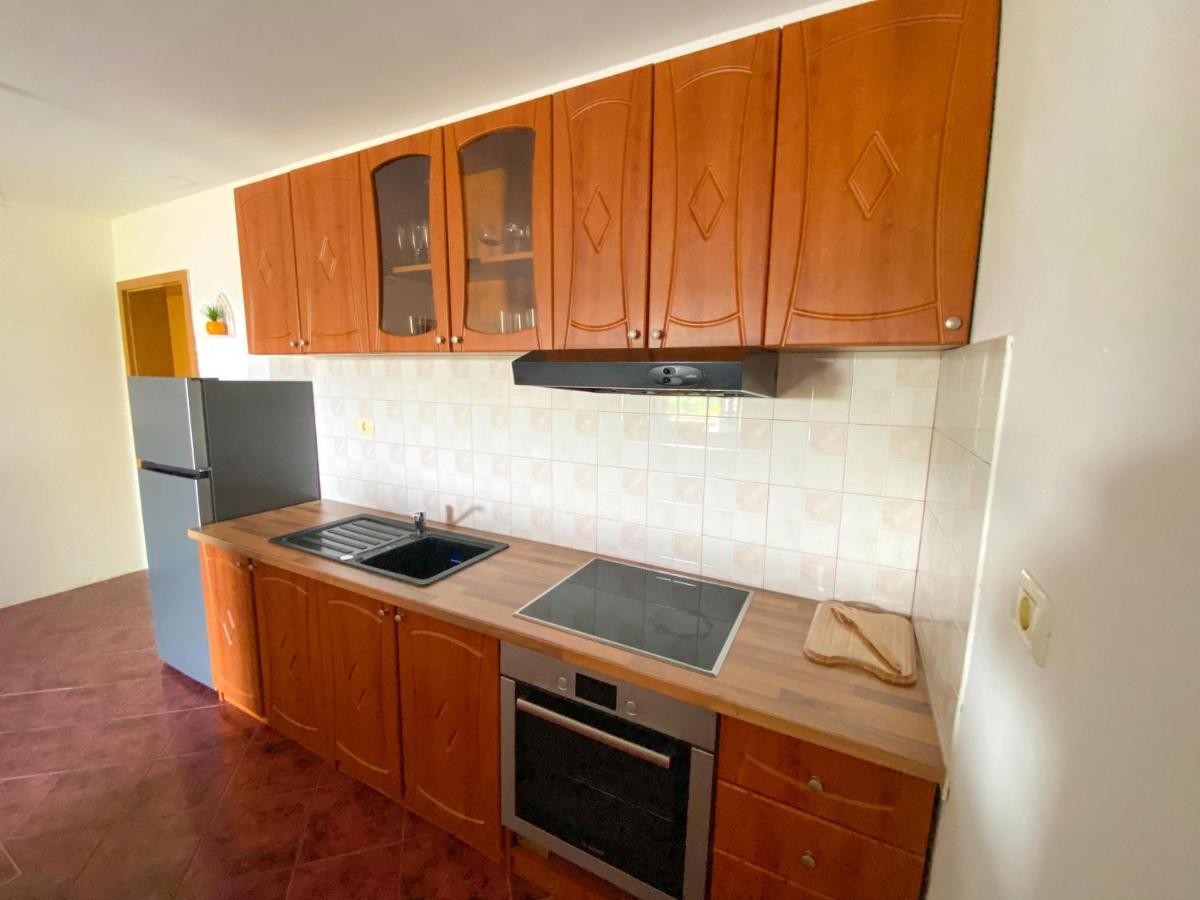Apartment Moon Pobegi Exterior photo