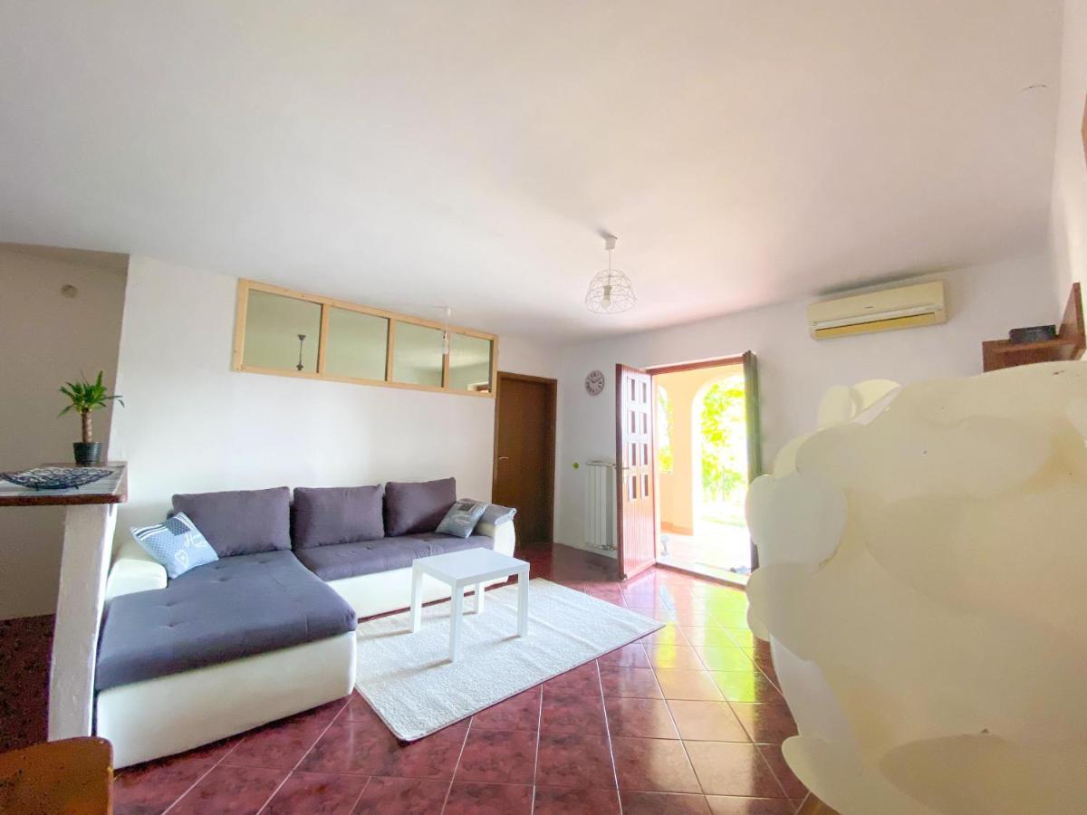 Apartment Moon Pobegi Exterior photo